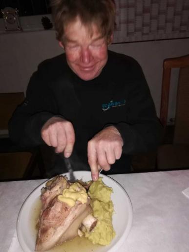 13.10.2020 - Udo lässt es sich schmecken